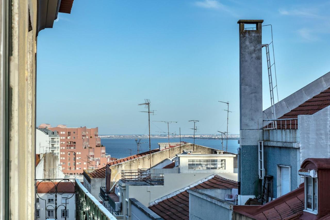 Lisboa Lovelystay - Sunny Flat W/ Balcony Overseeing Graca And River المظهر الخارجي الصورة